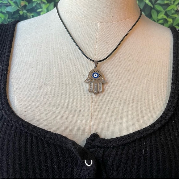 Silver Hand of Fatima Protection Necklace - Picture 4 of 6